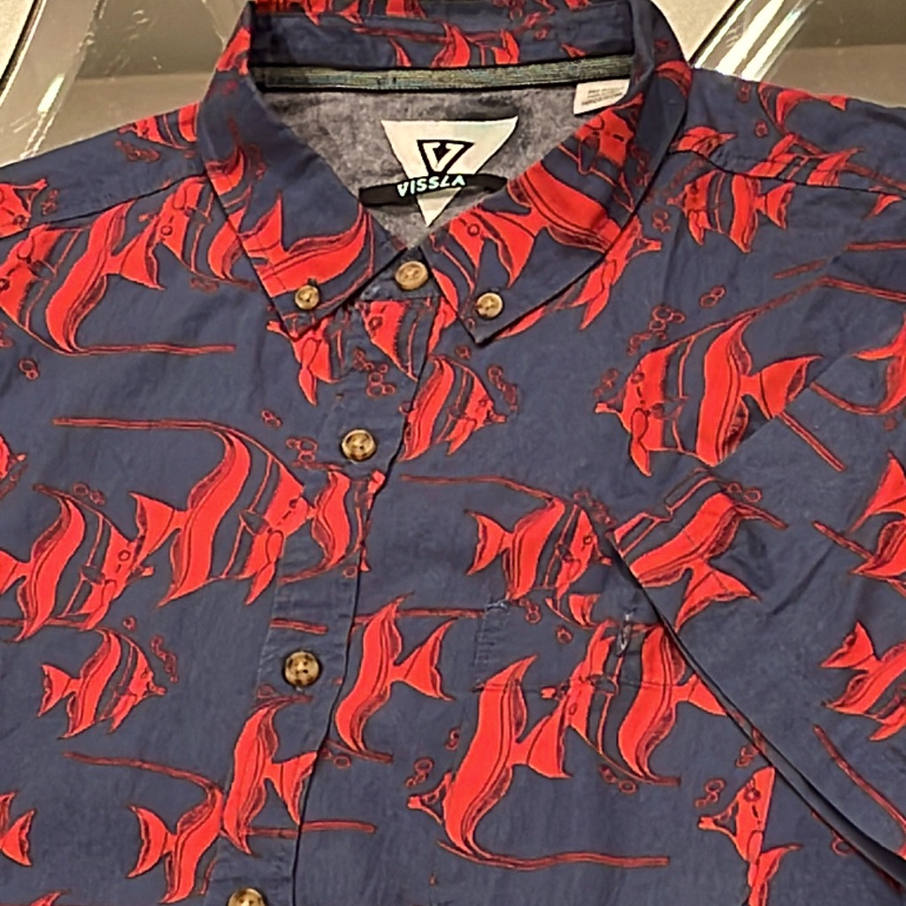 Immersive Vissla Gray And Red Short Sleeve Button Down Shirt Size M